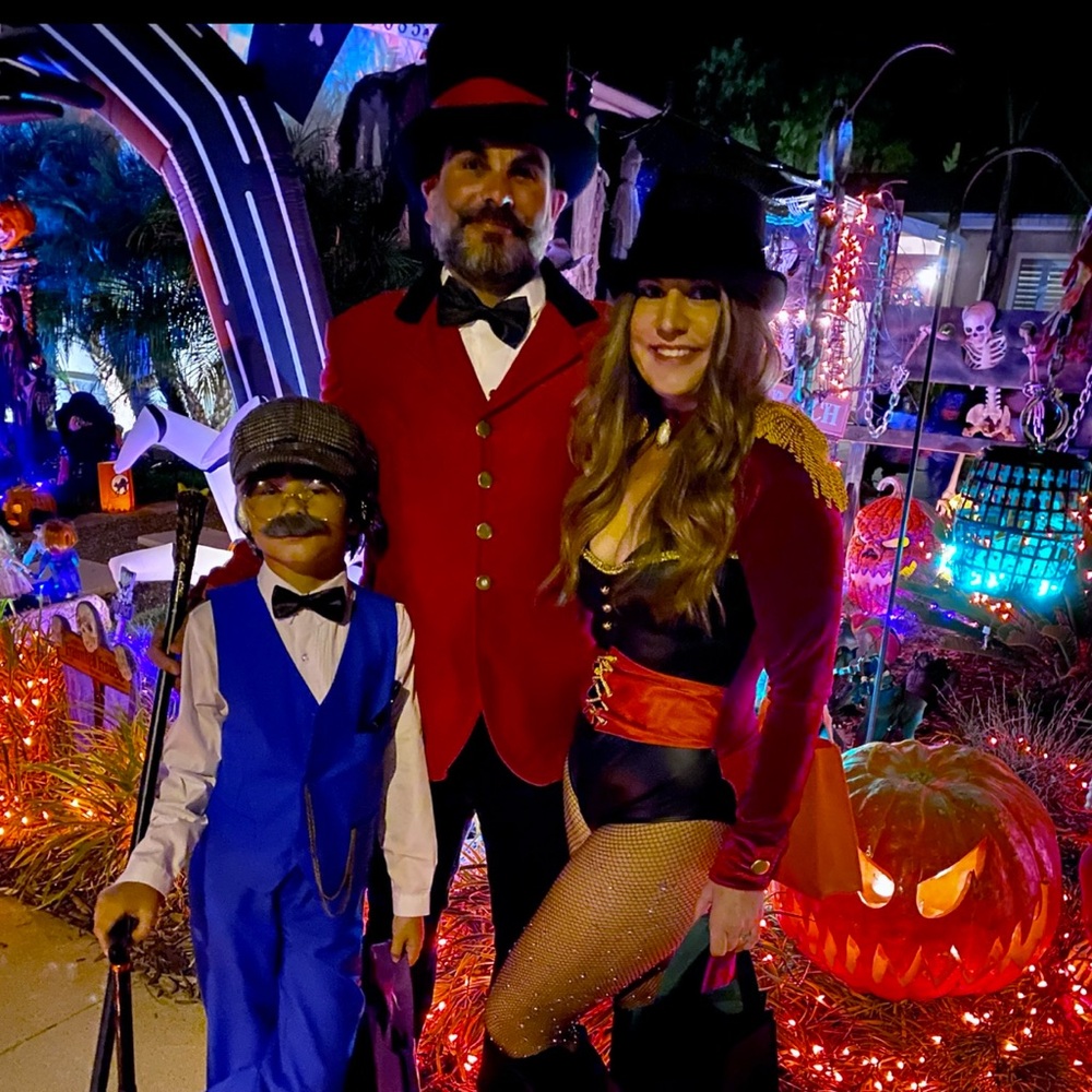 Sexy Red and Black Ringmaster Costume